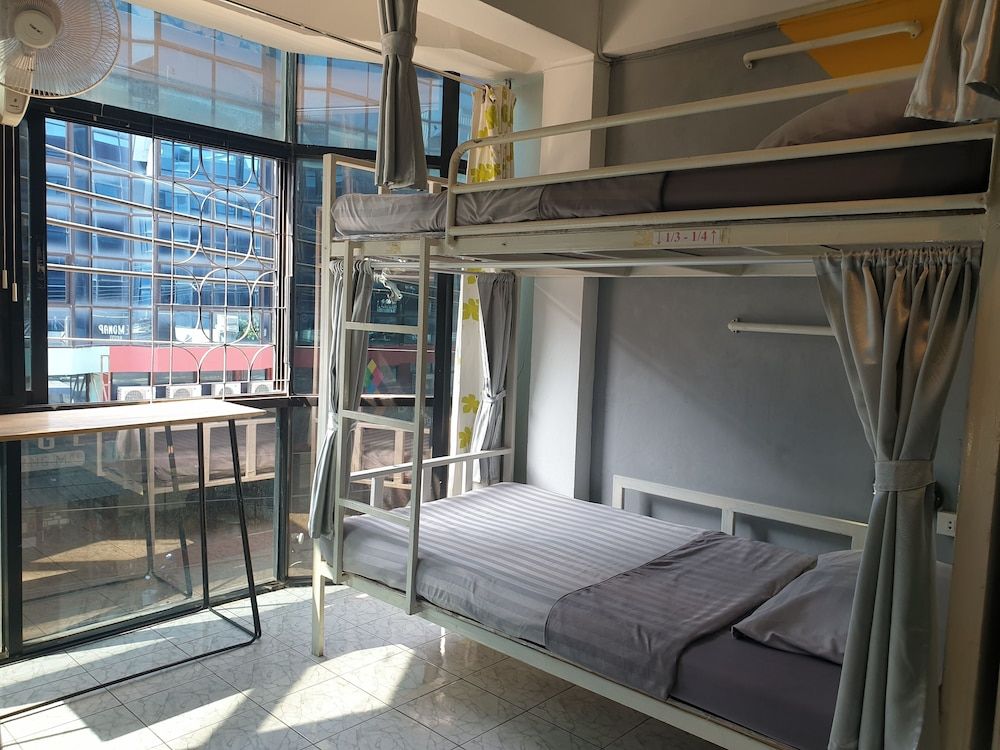 i-smile MeU2 Hostel 6 Bunk Bed, Mixed Dorm Air 11