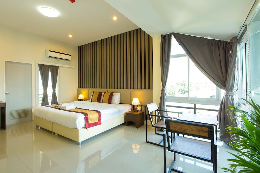 undefined Chiang Mai Waroros Boutique Hotel 4