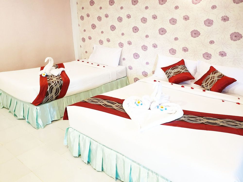 Mild Garden View Resort Family Bungalow 3