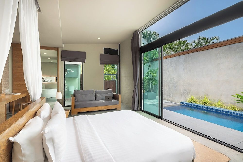 Deluxe Pool Villa
