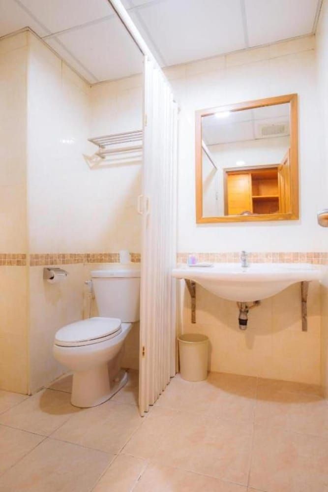 MetroPoint Bangkok Superior Double Room 7