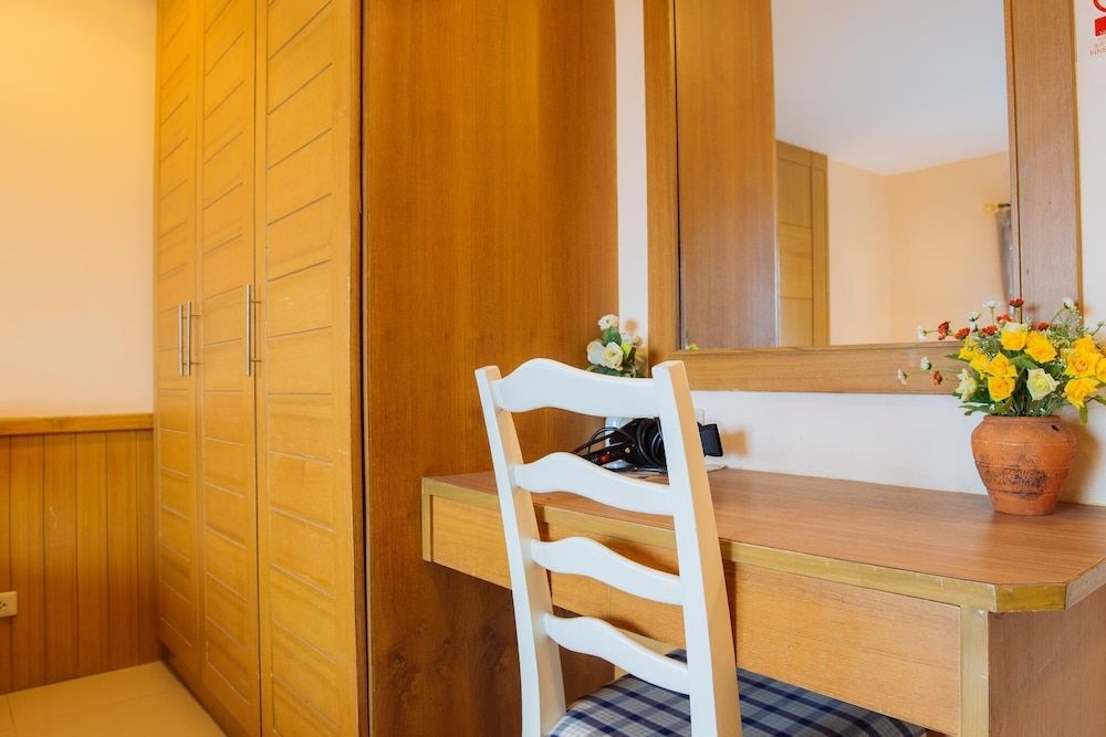 MetroPoint Bangkok Superior Double Room 9