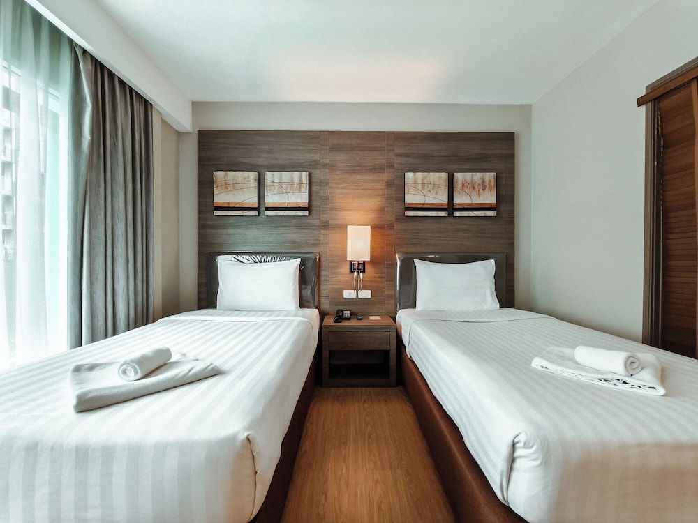 Citrus Sukhumvit 11 Bangkok by Compass Hospitality Superior Room 6