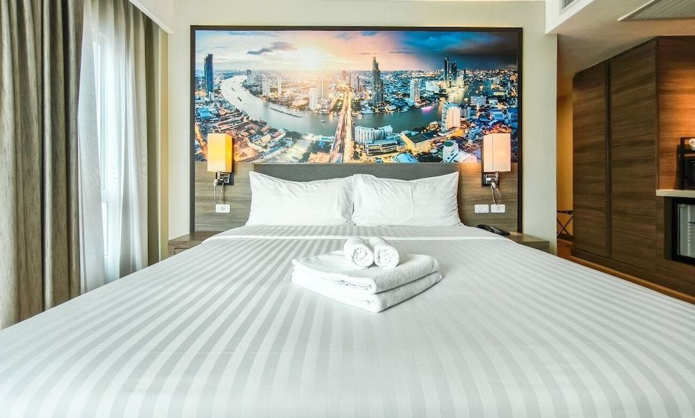 Citrus Sukhumvit 11 Bangkok by Compass Hospitality Deluxe Room 4