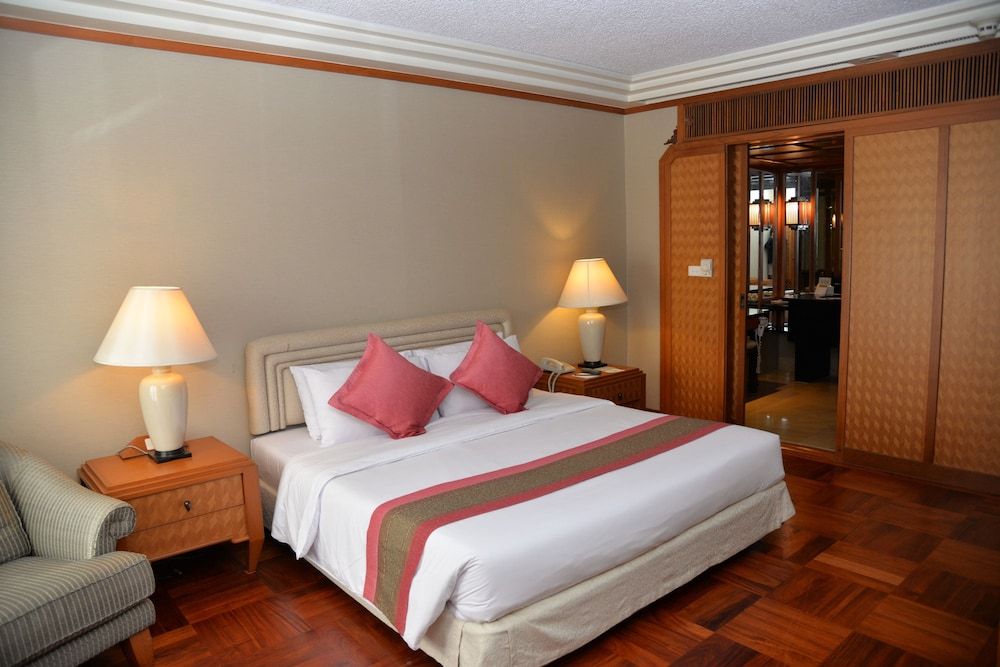 Junior Suite, 1 Bedroom, Bathtub