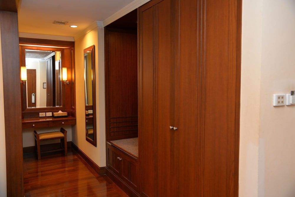 Rama Gardens Hotel Bangkok Executive Deluxe Room, Bathtub 8