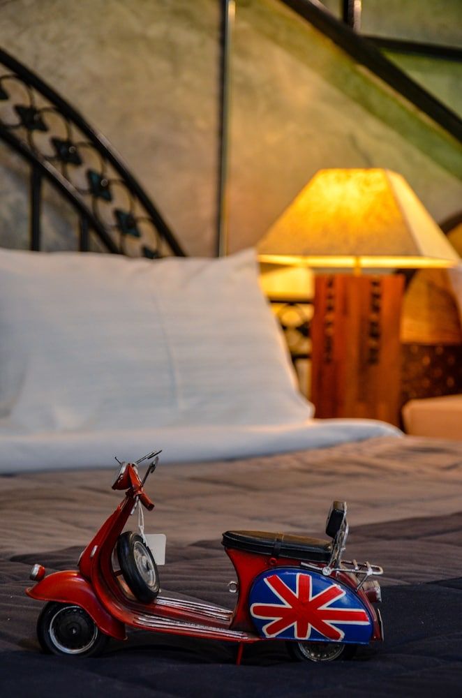 Rice Barn and Rooms Gallery Studio