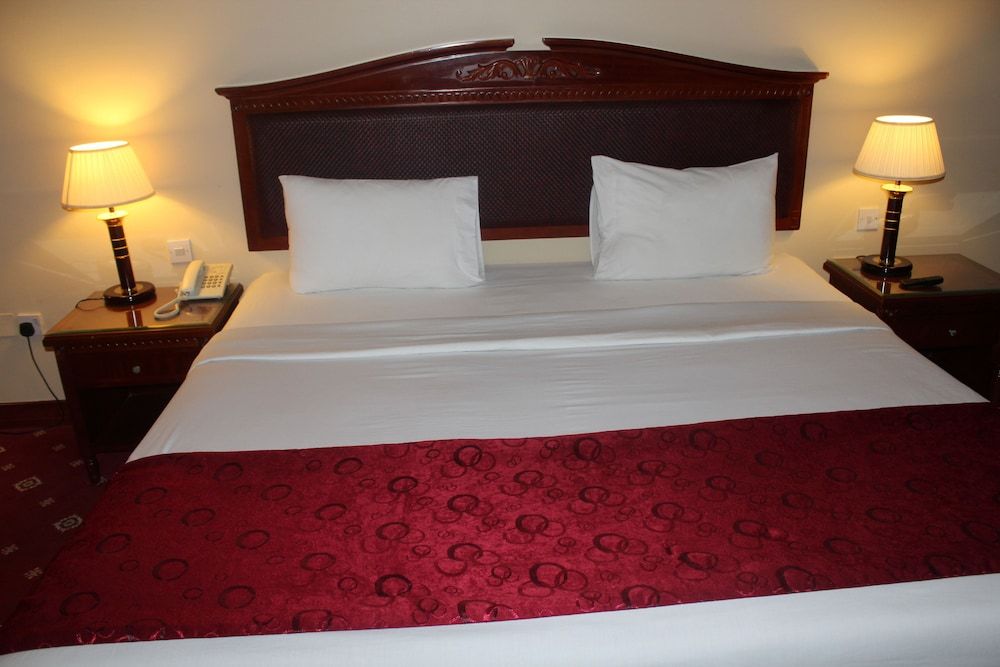 Mount Royal Hotel Single Room 3