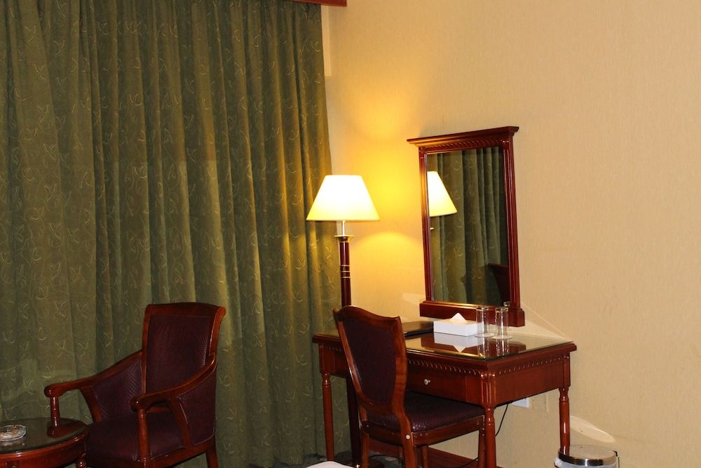 Mount Royal Hotel Single Room 20