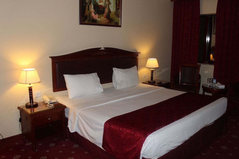 Mount Royal Hotel Single Room