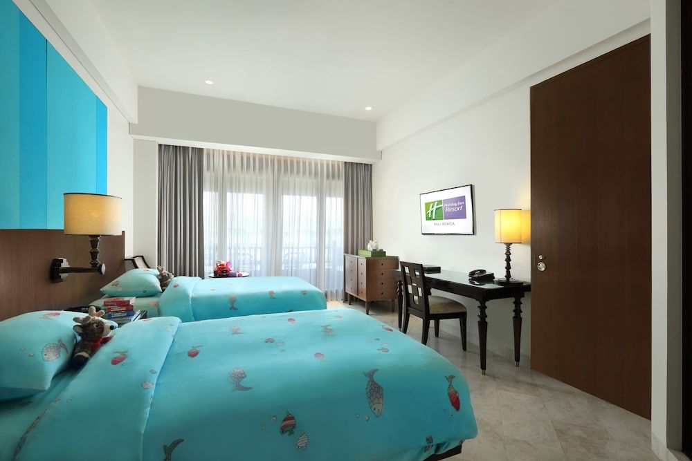 Family Room, 1 Twin Bed, Connecting Rooms, Pool View