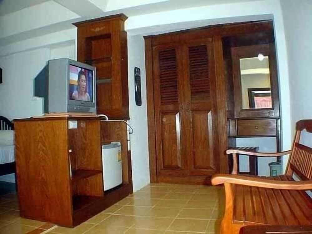 Sunrise Bungalow Superior Bungalow, Beachside 4