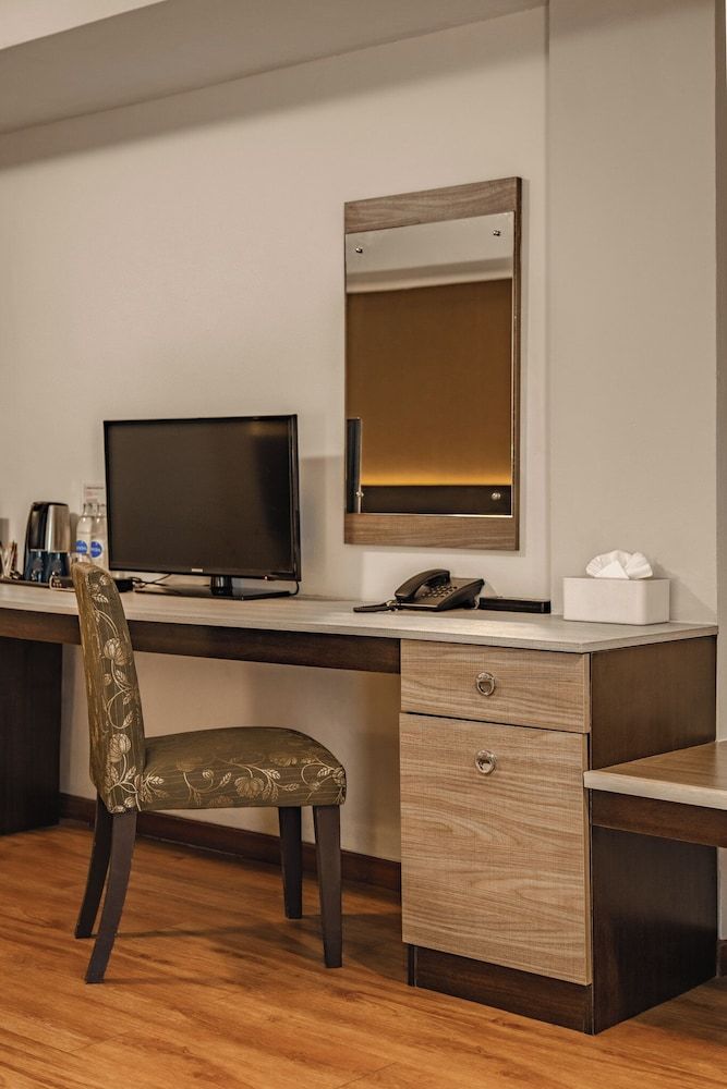 Golden Jade Suvarnabhumi Superior Double or Twin Room with Round Trip Transfer 11