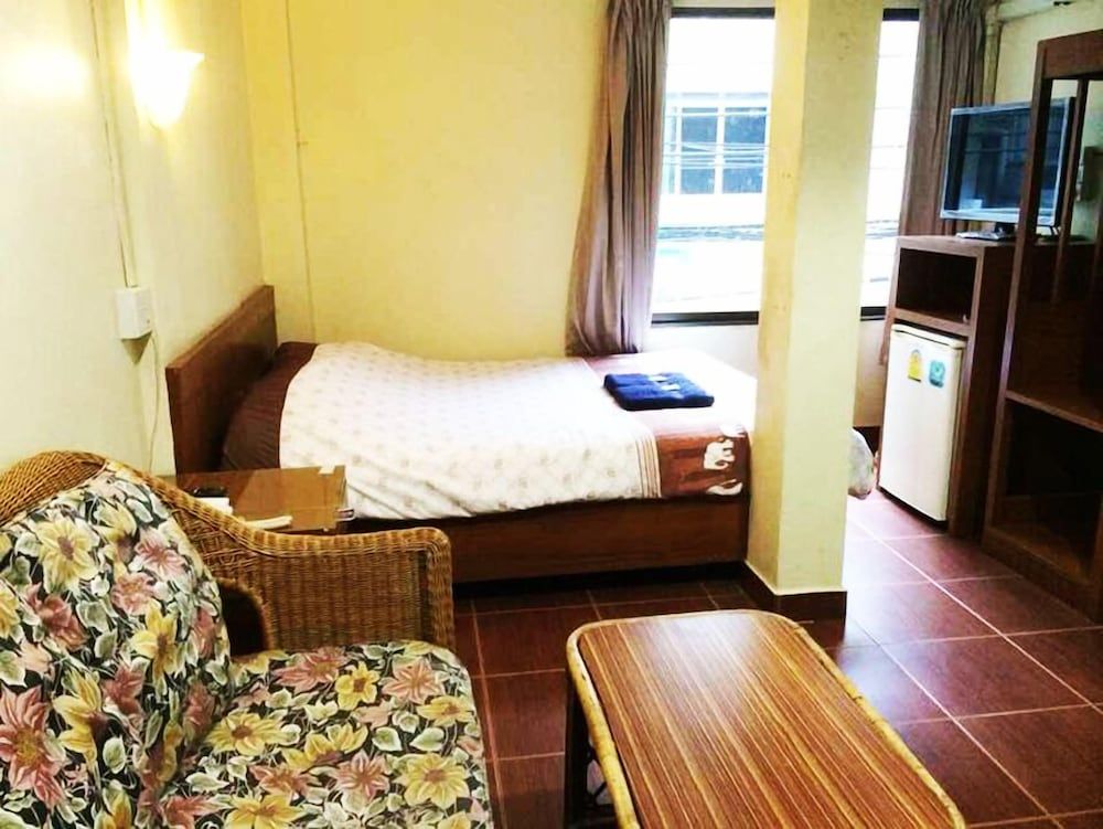 undefined Orchid Place 9