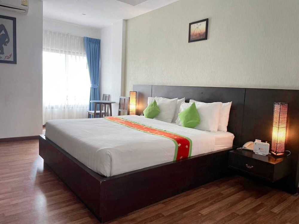 Jingjit Hotel Superior Double Room 3