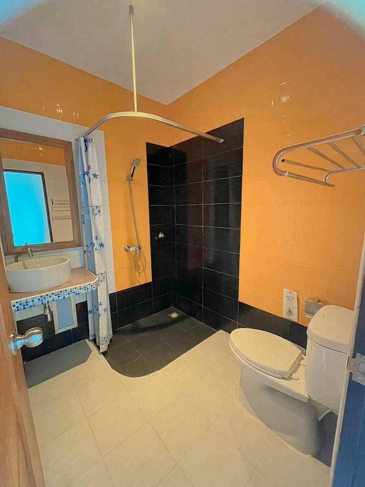 Jingjit Hotel Superior Double Room 6