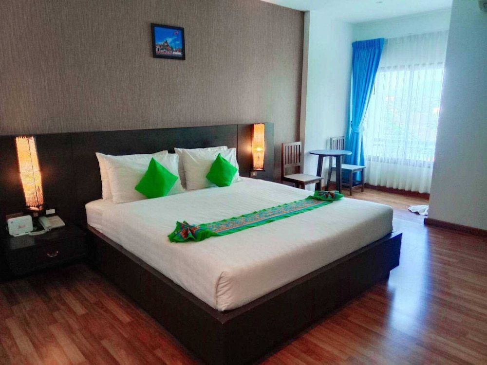 Jingjit Hotel Superior Double Room 5