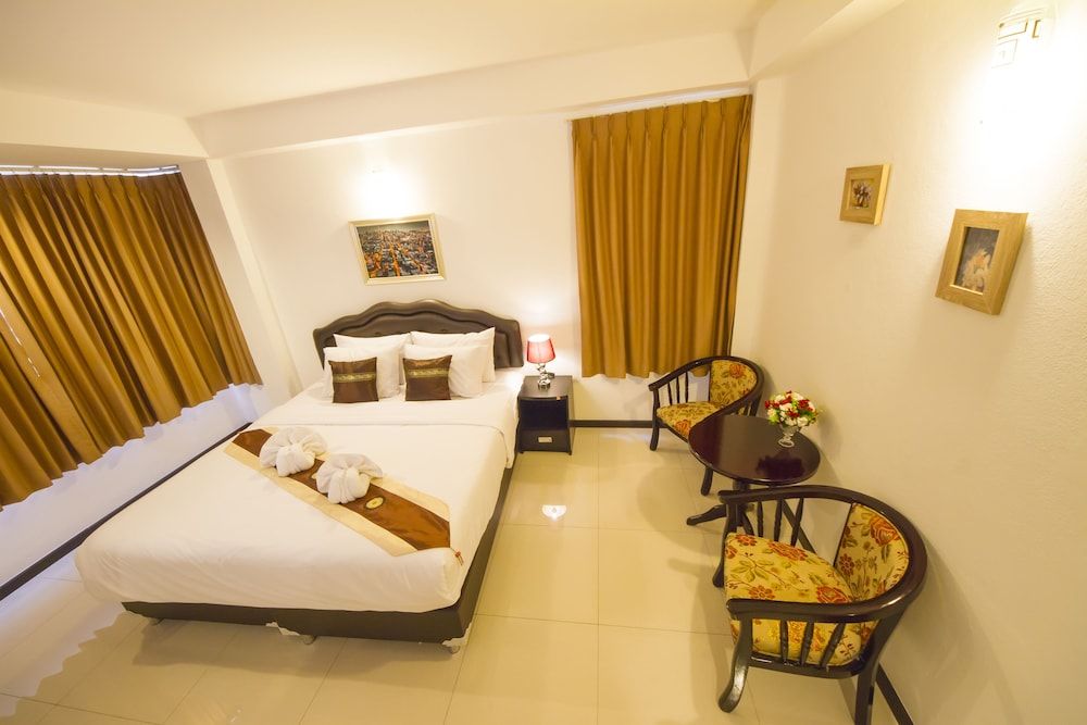 TH Beach Hotel