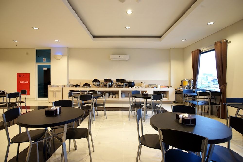 undefined Hotel 88 Mangga Besar VIII by WH 8