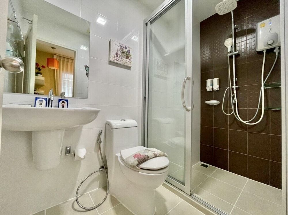 The Trust Huahin Condo Garden View by Dome Deluxe Room 18