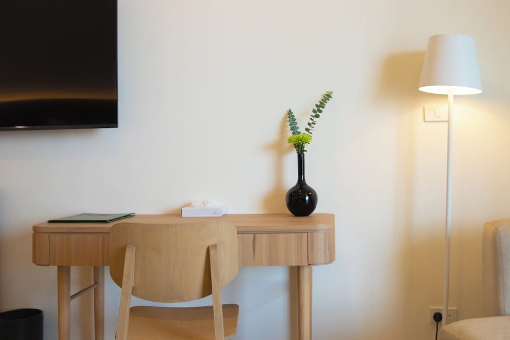 Long Beach Garden Hotel and Pavilions Deluxe Ocean View 5