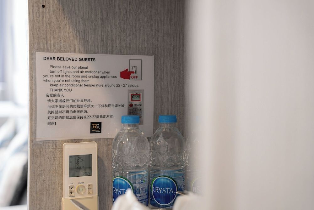 Ratchadamnoen Residence Deluxe Triple Room 21