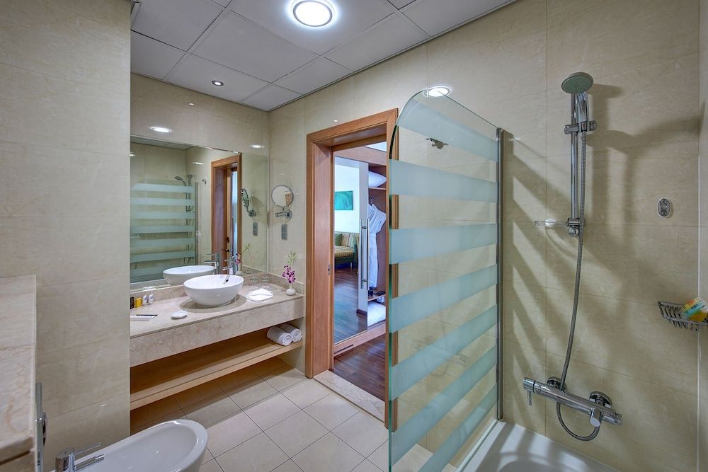 undefined Al Khoory Executive Hotel 7