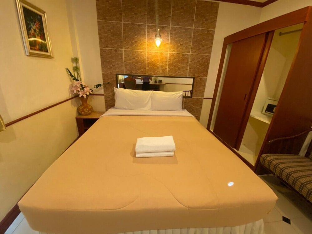 Honey House 2 Superior Double Room 3