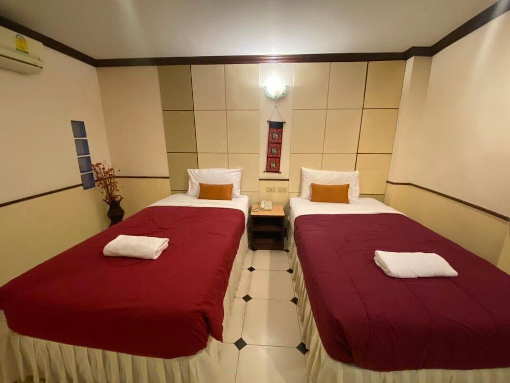 undefined Honey House 2 8