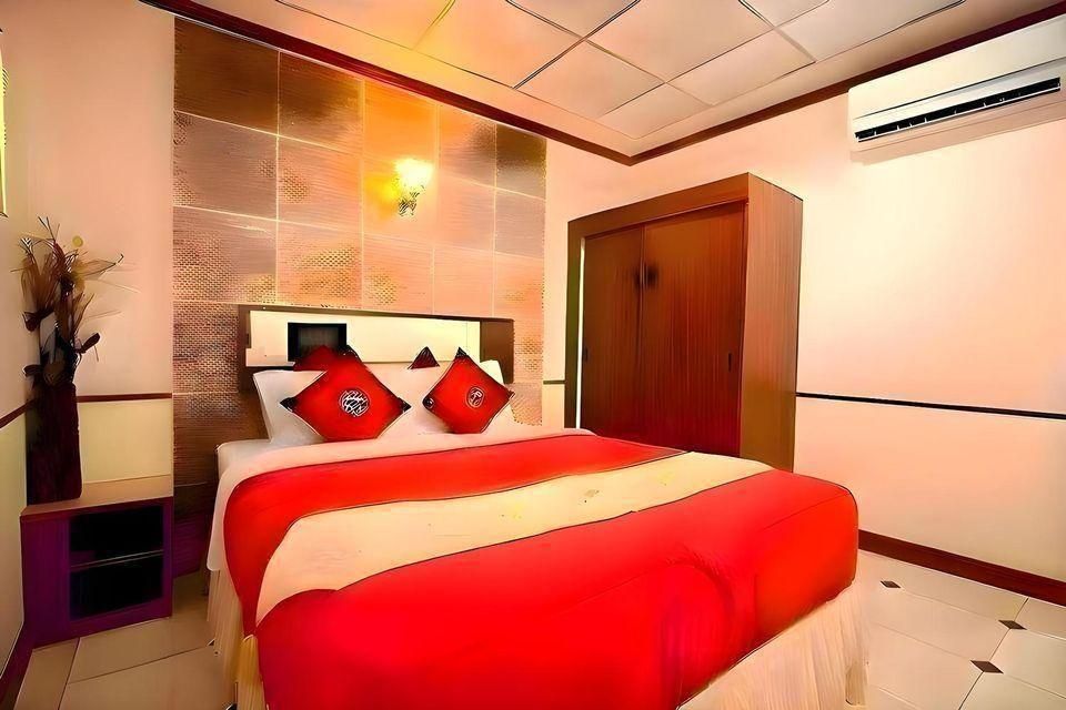 undefined Honey House 2 5