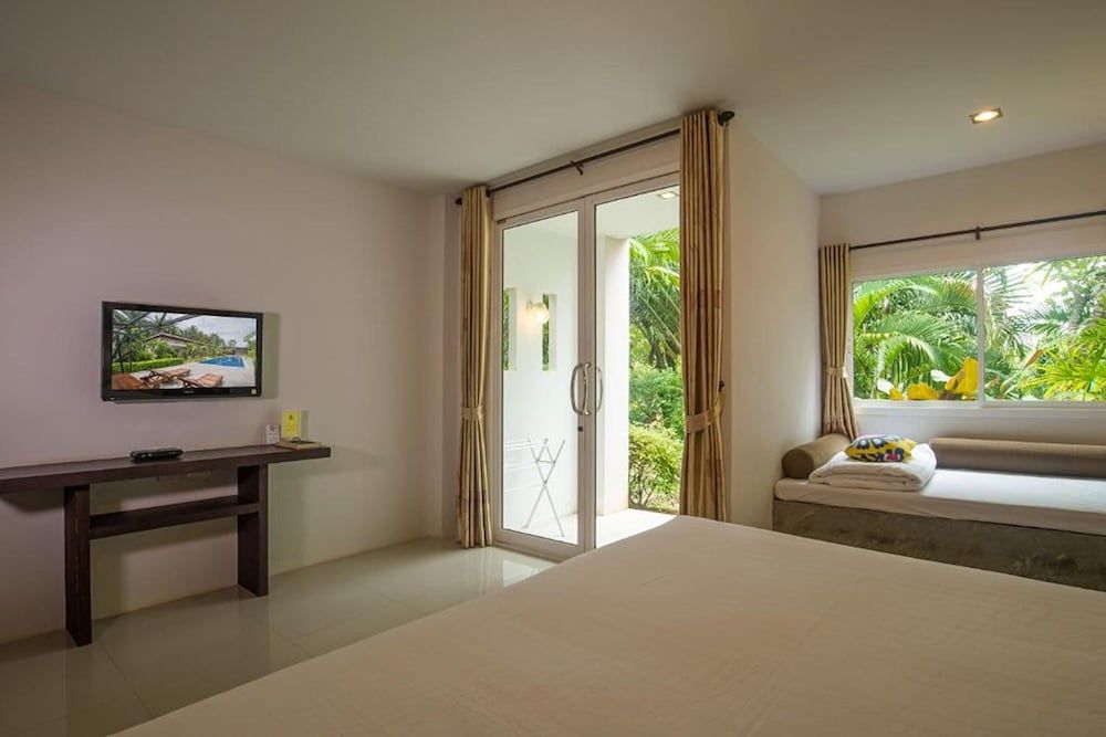 Deluxe Triple Room