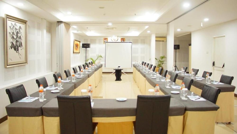 undefined d'primahotel Mega Kuningan 8