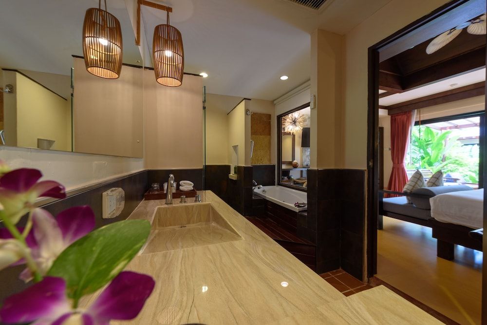 Samui Jasmine Resort Deluxe Villa Jacuzzi 9