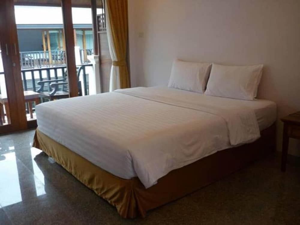 Marina Villa Standard Room 2