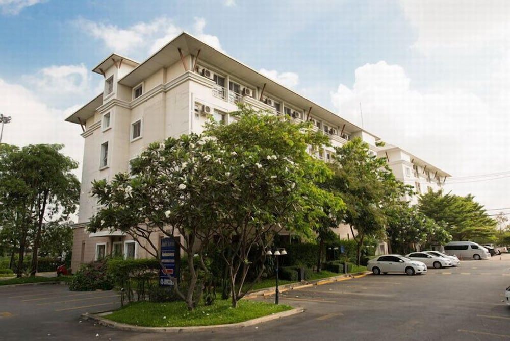 undefined Synsiri Resort 8