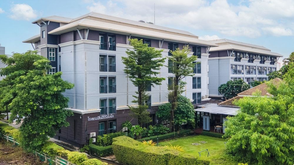 undefined Synsiri Resort 9