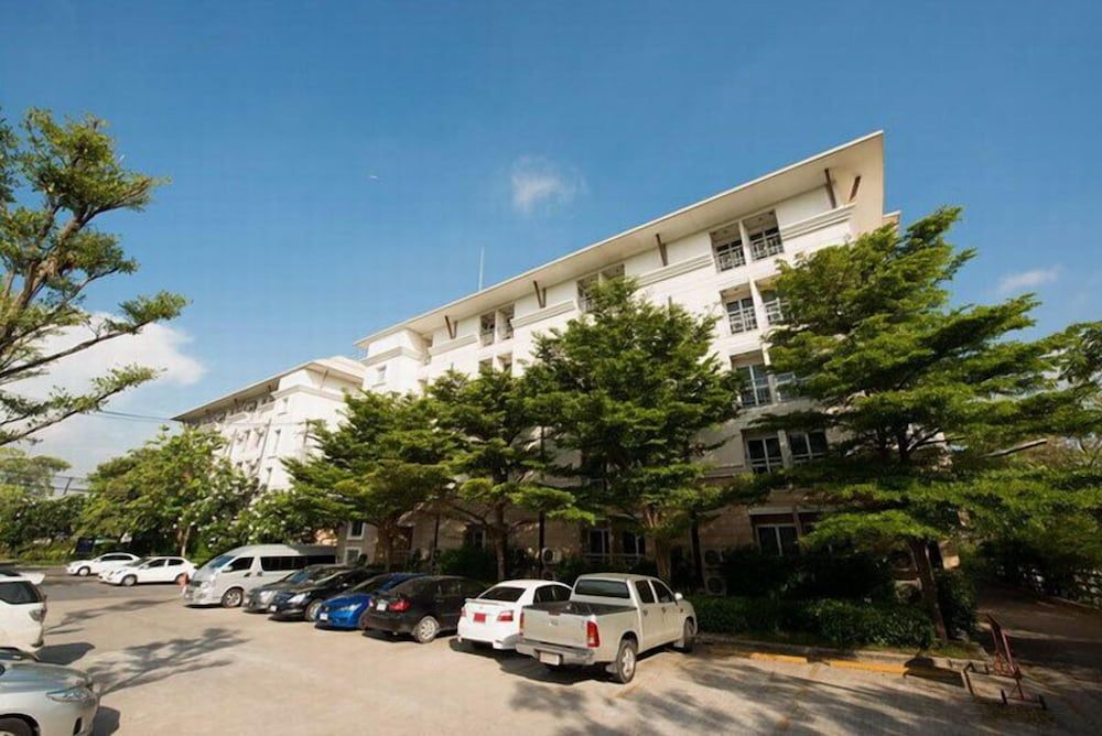 undefined Synsiri Resort 6