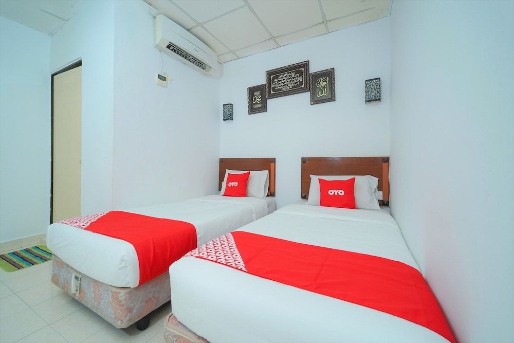 undefined OYO 89850 Mutiara Motel 7