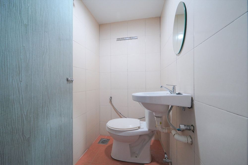 undefined OYO 89850 Mutiara Motel 9