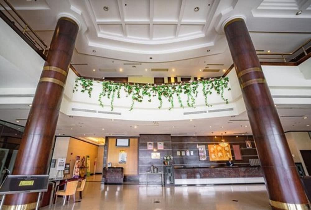 undefined Crystal Crown Hotel 3