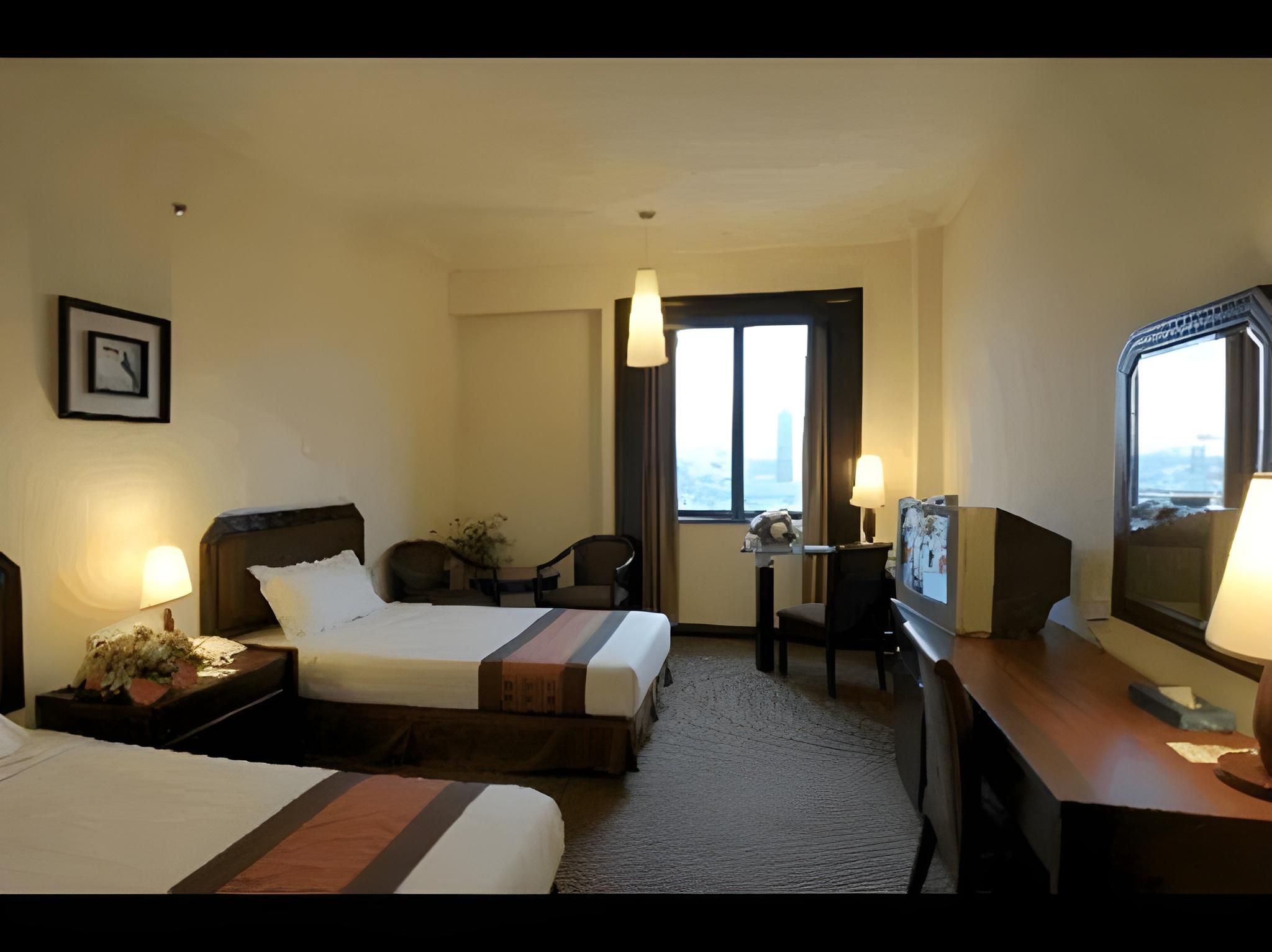 undefined Crystal Crown Hotel 6