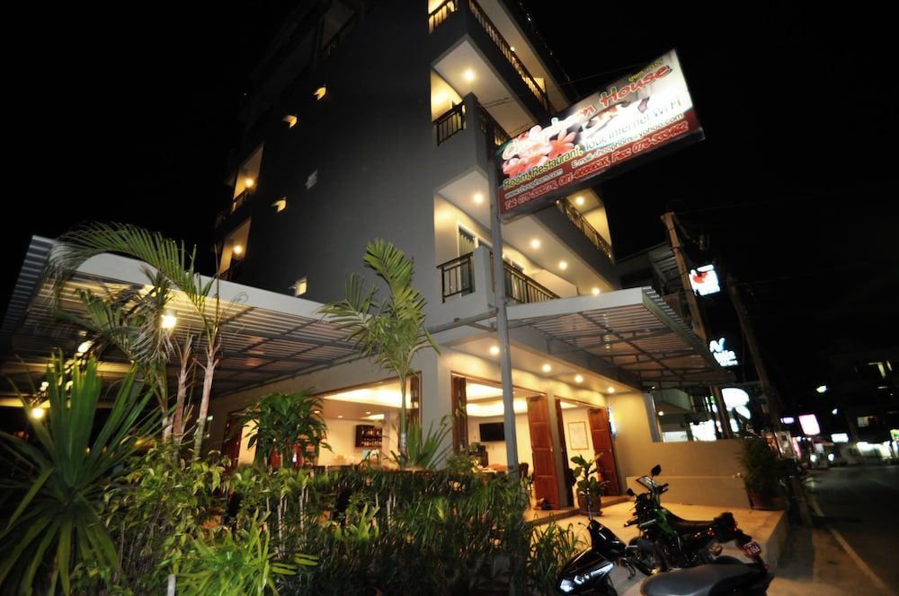 undefined Choophorn House 3
