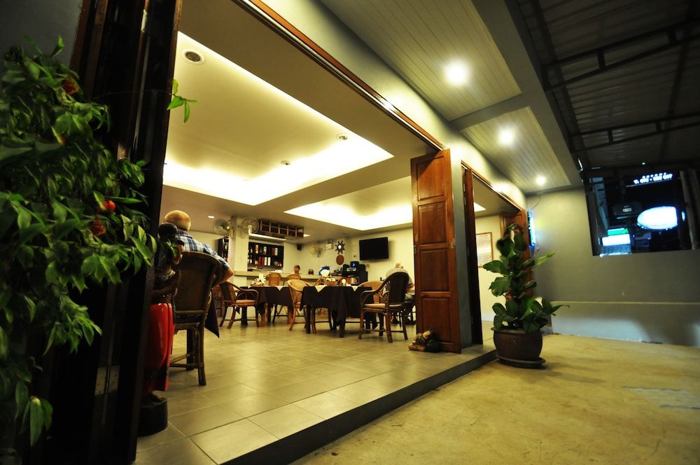 undefined Choophorn House 7