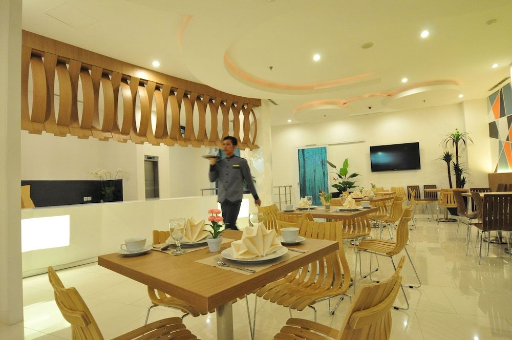 undefined Clay Hotel Jakarta 8