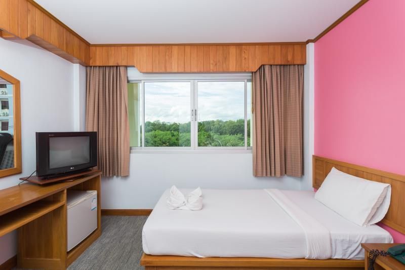 Riverside Hotel Standard Double or Twin Room 2