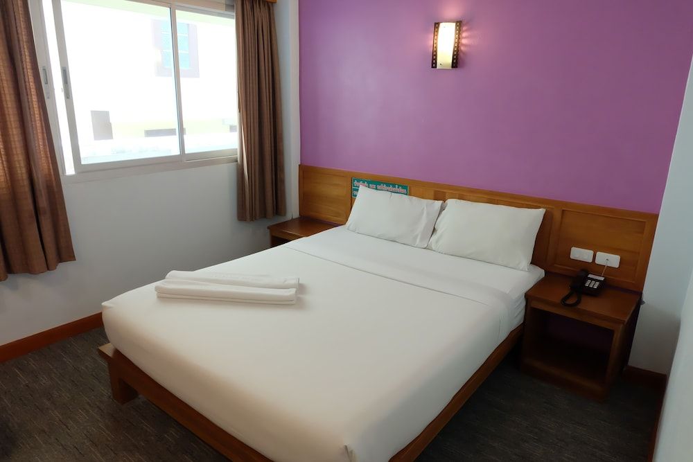 Riverside Hotel Standard Double or Twin Room 3