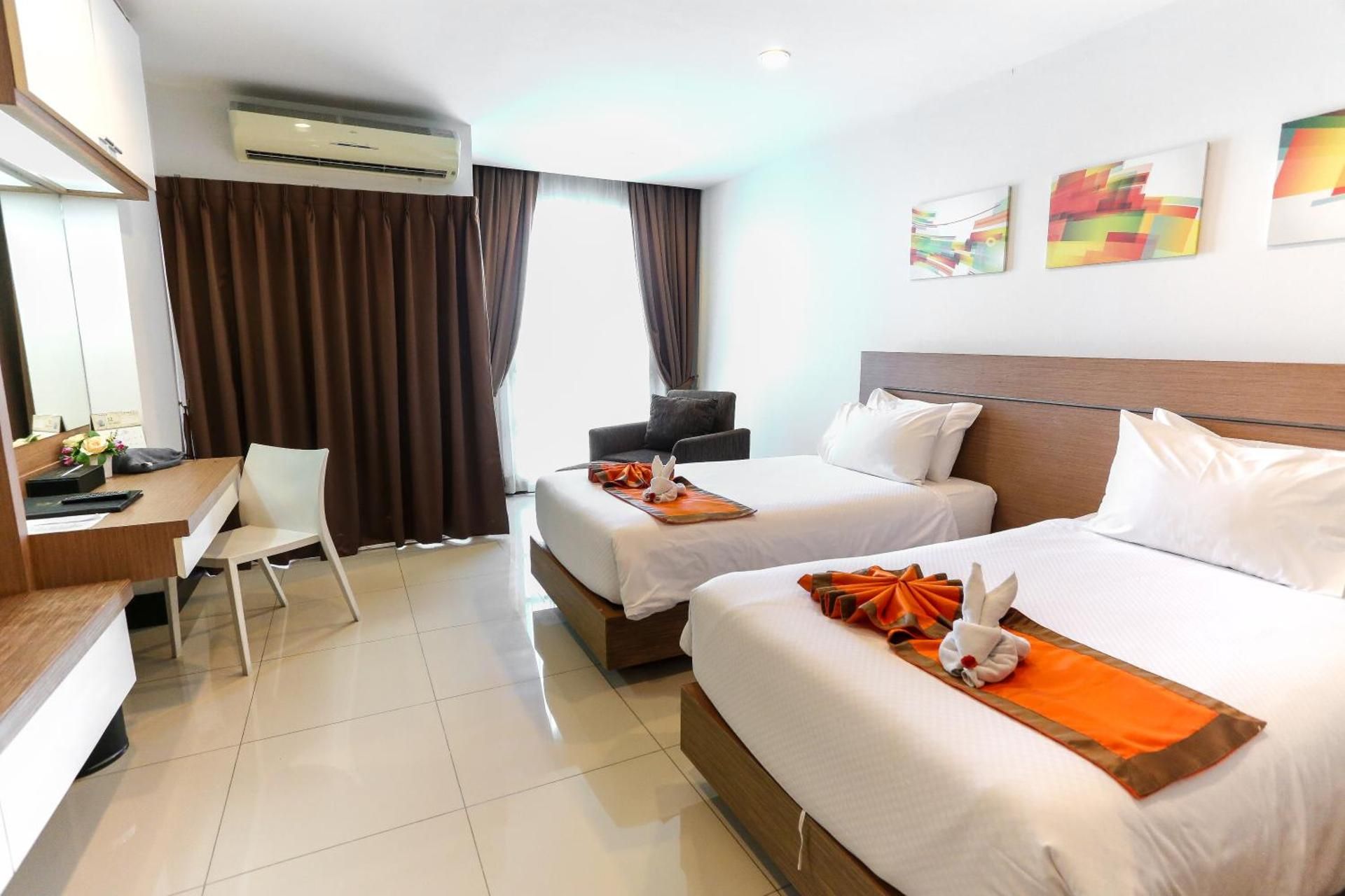 undefined Crystal Suites Suvarnabhumi Airport 6