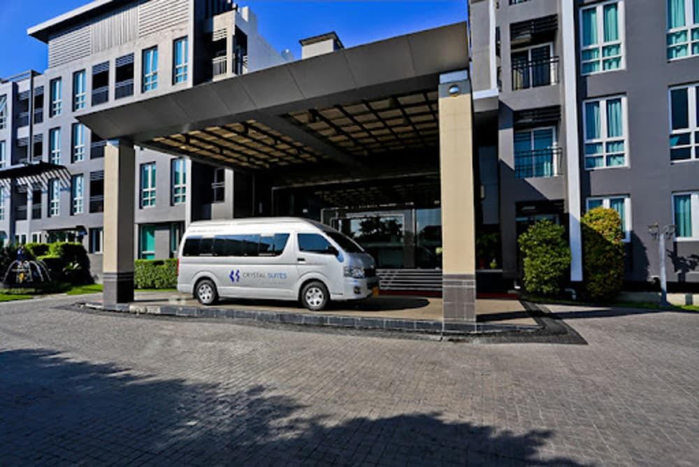 undefined Crystal Suites Suvarnabhumi Airport 4