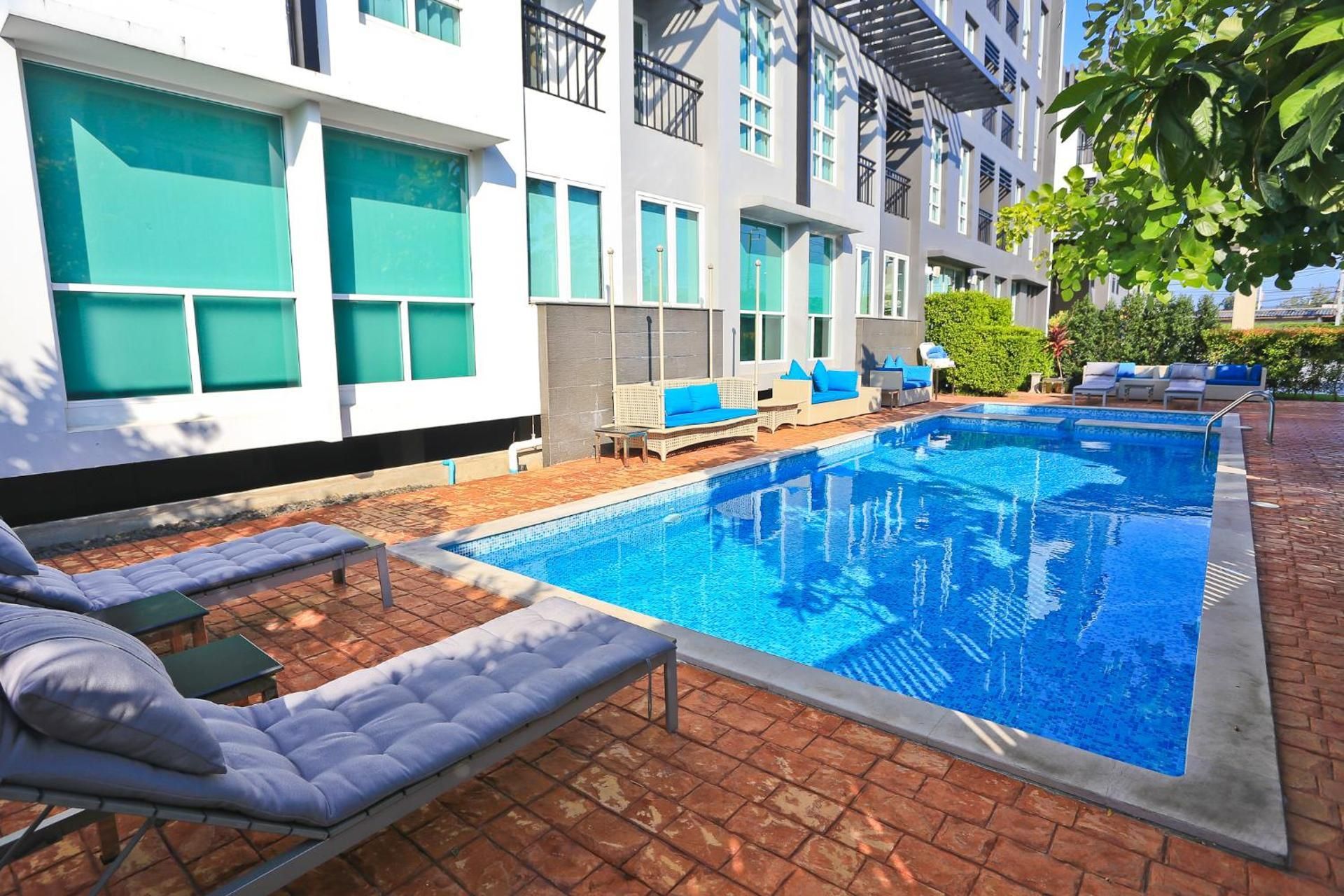 undefined Crystal Suites Suvarnabhumi Airport 4