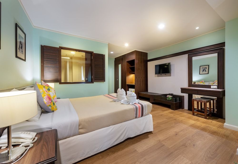 undefined The Jomtien Twelve 10